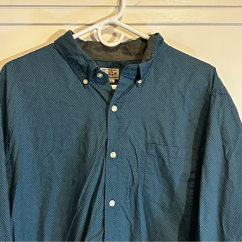 J. Crew Men’s Navy button down shirt size XL with polka dots